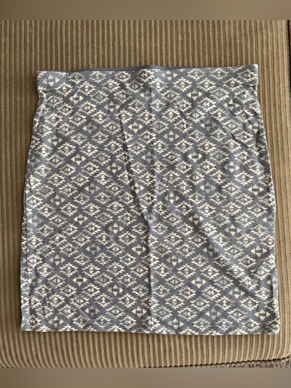 Hollister Gray and White Geometric Pencil Skirt